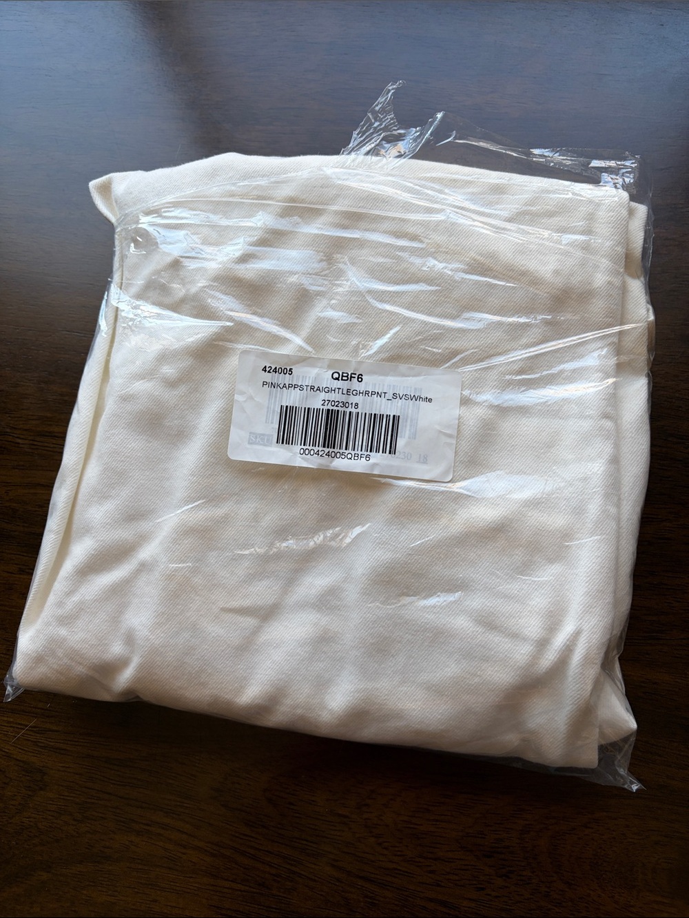 PINK Women’s Straight Leg Jeans in White
